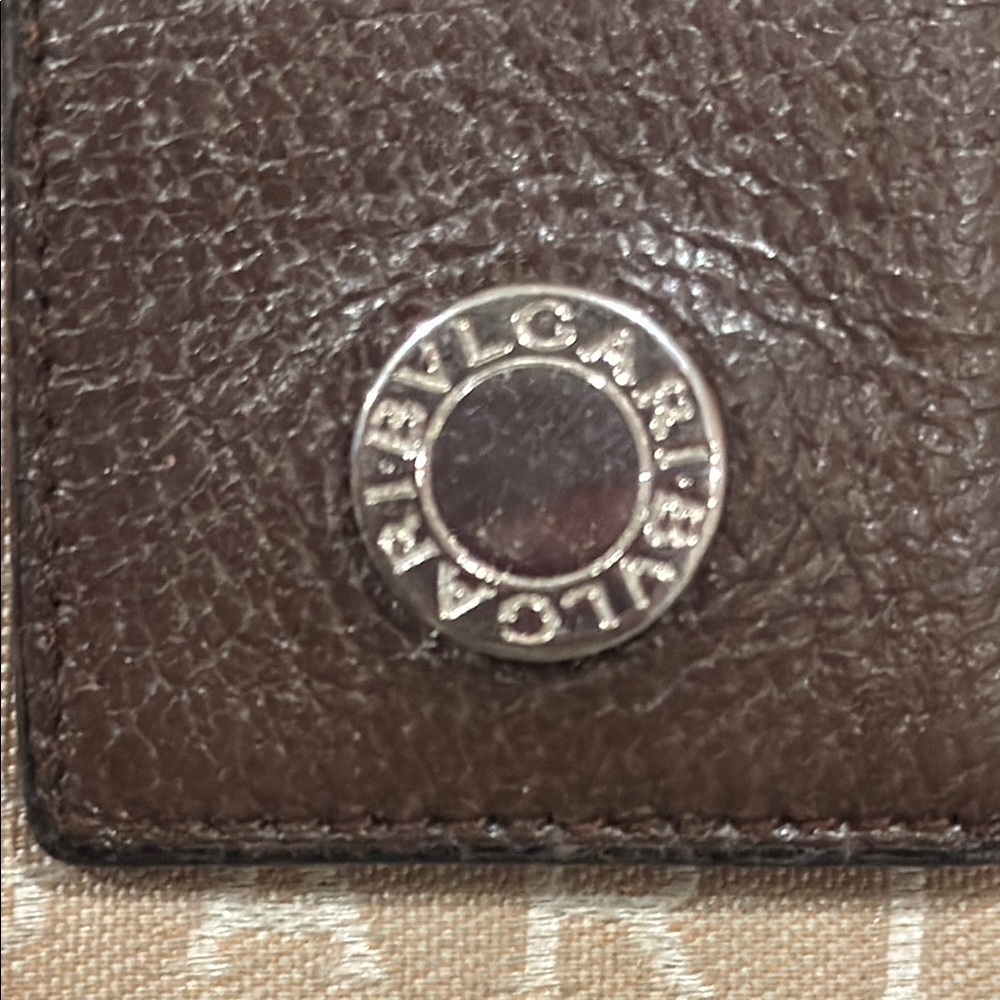 Bvlgari Brown bifold wallet - Picture 2 of 7